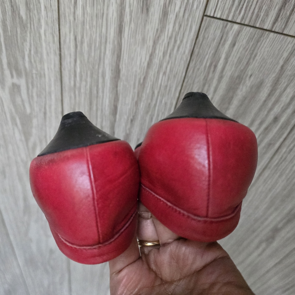 Bottega Veneta Women's Red Leather - Picture 6 of 10